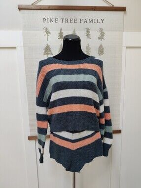 O'Neill Striped Knit Sweater and Matching Shorts Lounge Set Size Large